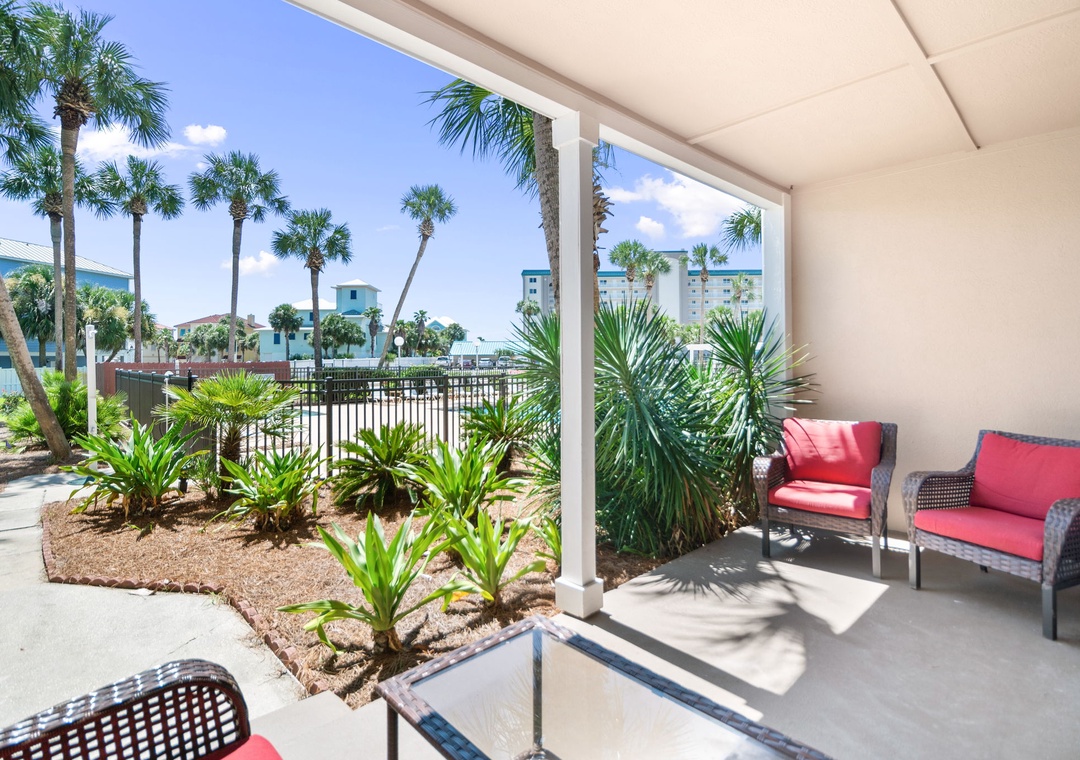 Grand Caribbean 106 - Patio