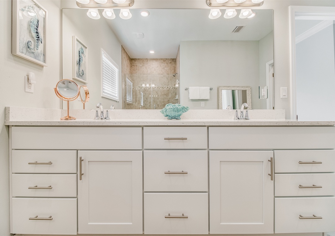 Lost Key Shore To Please Master Bathroom