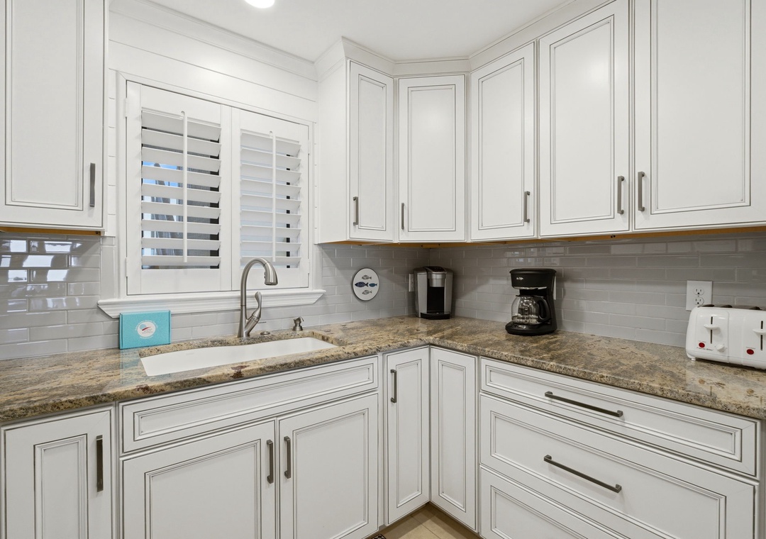 Sandy Key 718- Kitchen