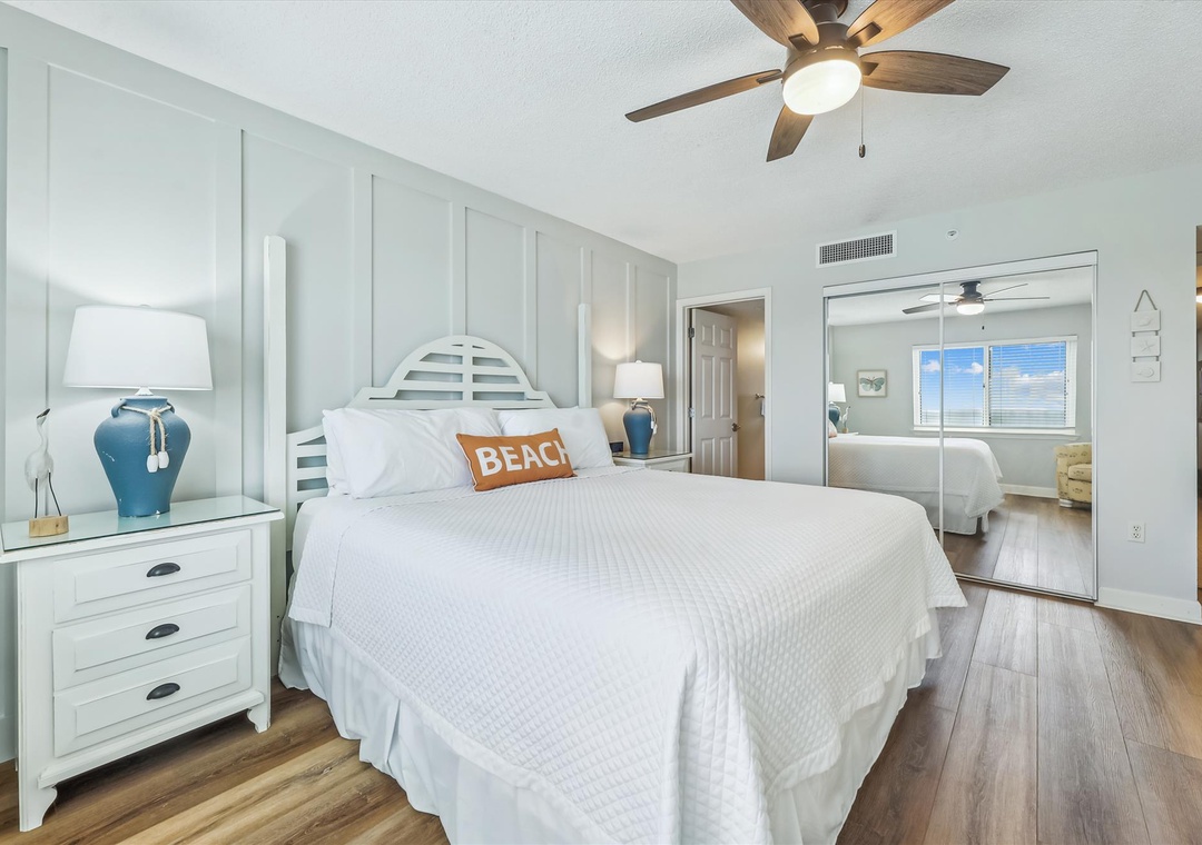 Sandy Key 622 Primary Bedroom-128539076