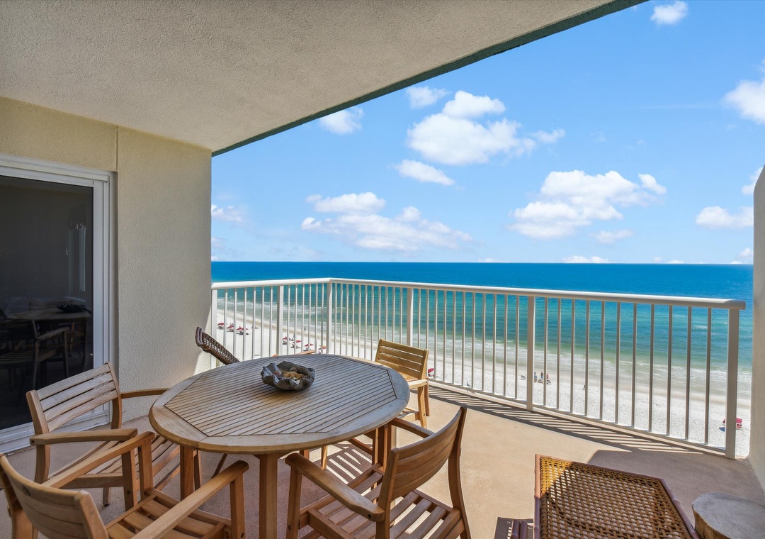 Sandy Key 831 Balcony with Table and Chairs