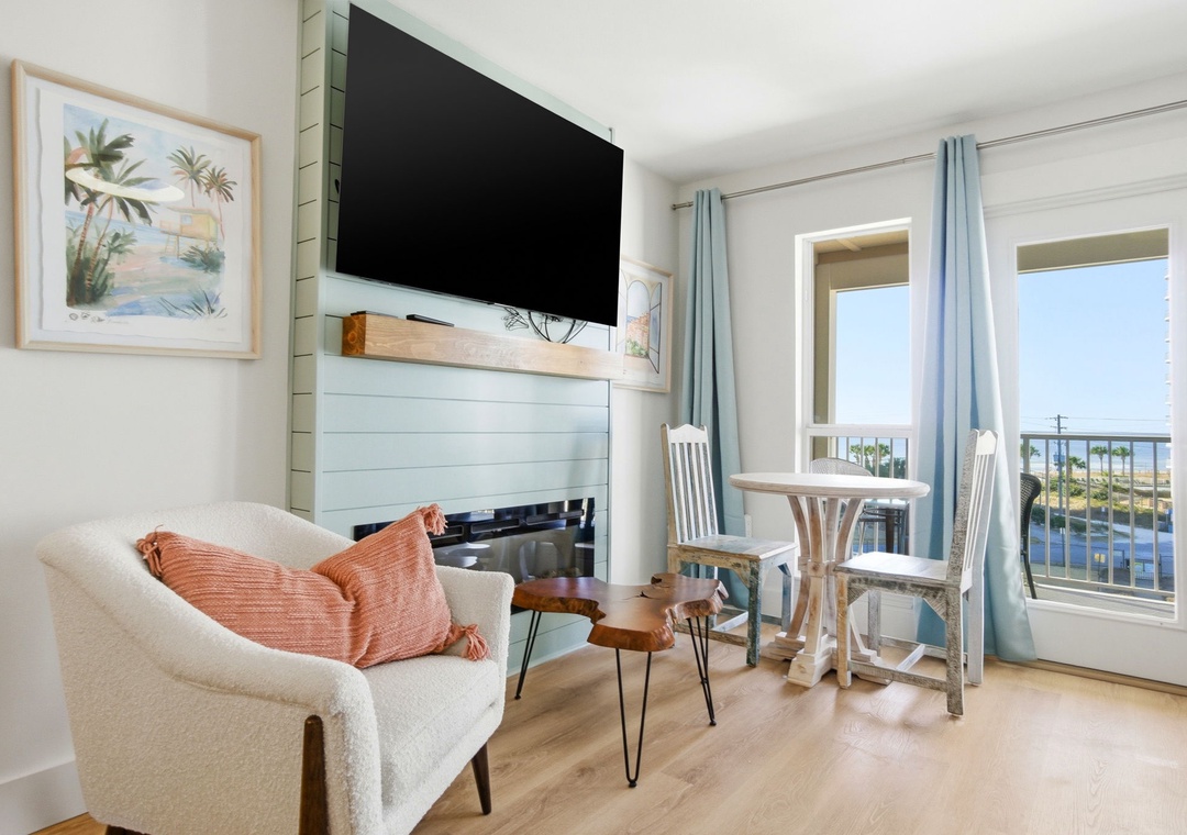 Grand Caribbean 411W- Living Room Fireplace & TV