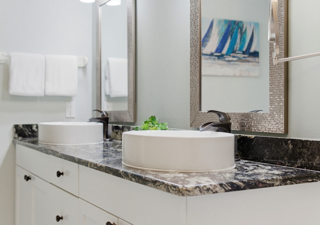 Windemere 1502- Bathroom 1 Double Vanity