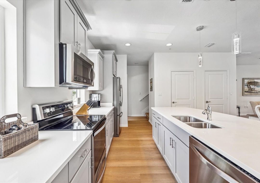 sealaviamainlevelkitchen18a9903