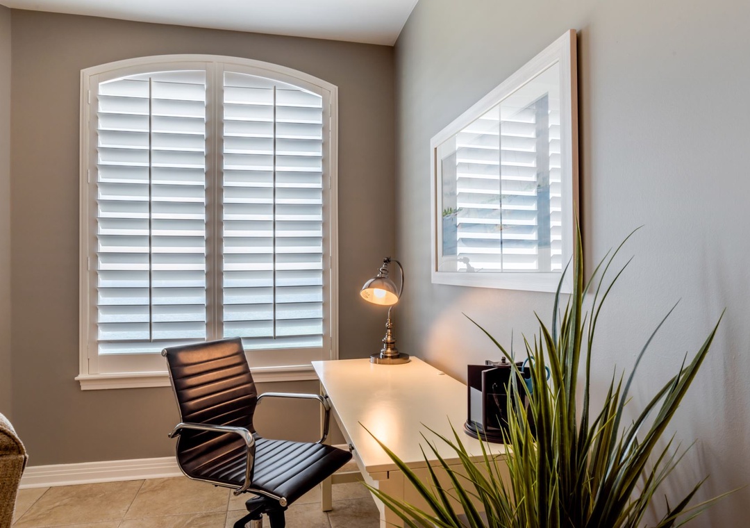 Beach Colony Tower 12C Desk