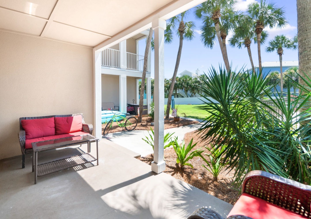 Grand Caribbean 106 - Patio