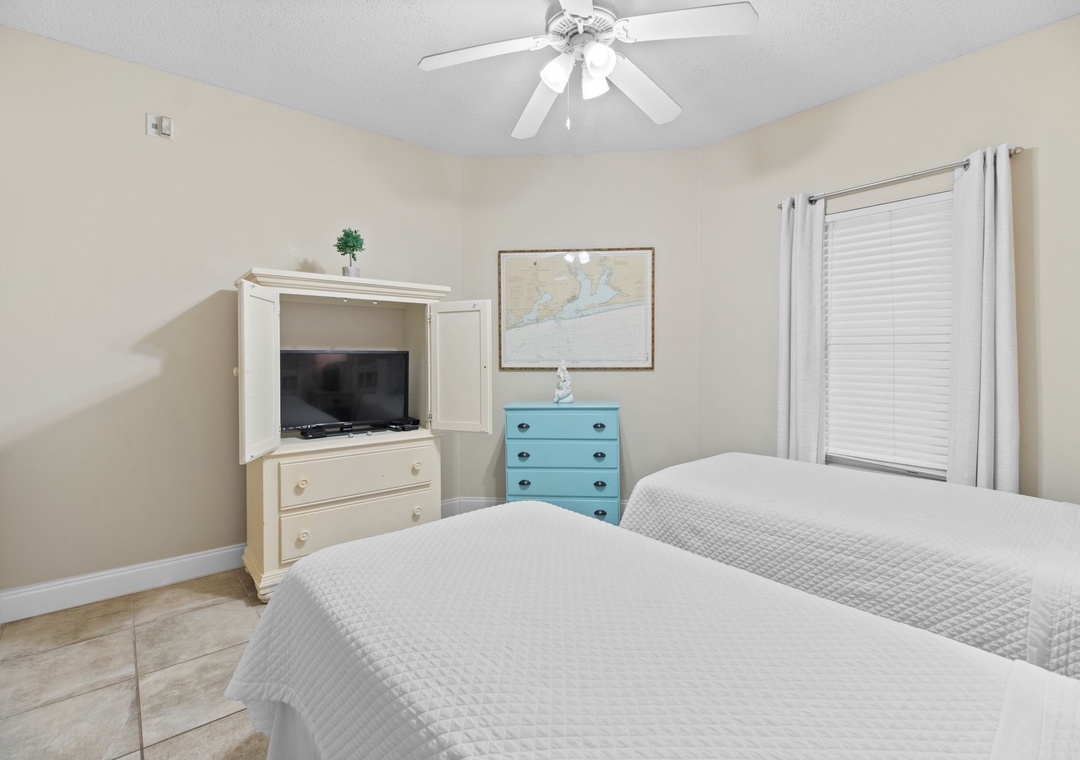 Palacio 404 Guest Bedroom #2 Twin Beds