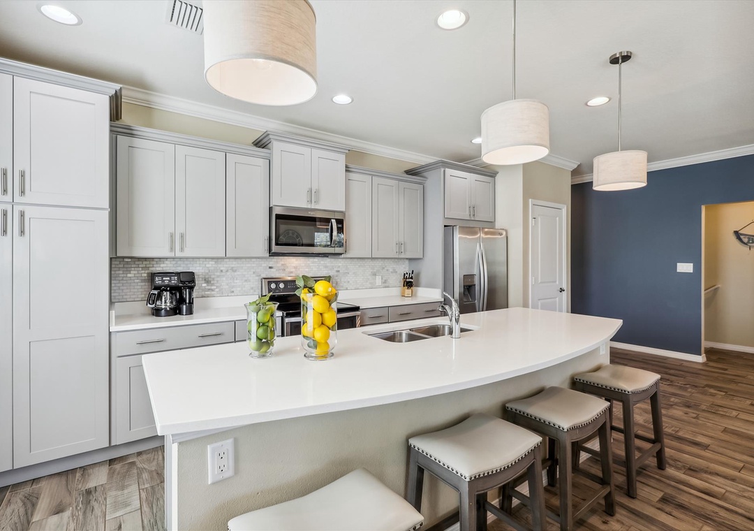 Lost Key Beach Therapy Kitchen Bar Seating for Four