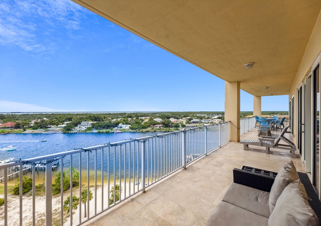 Sailmaker 901 Balcony View Over Water