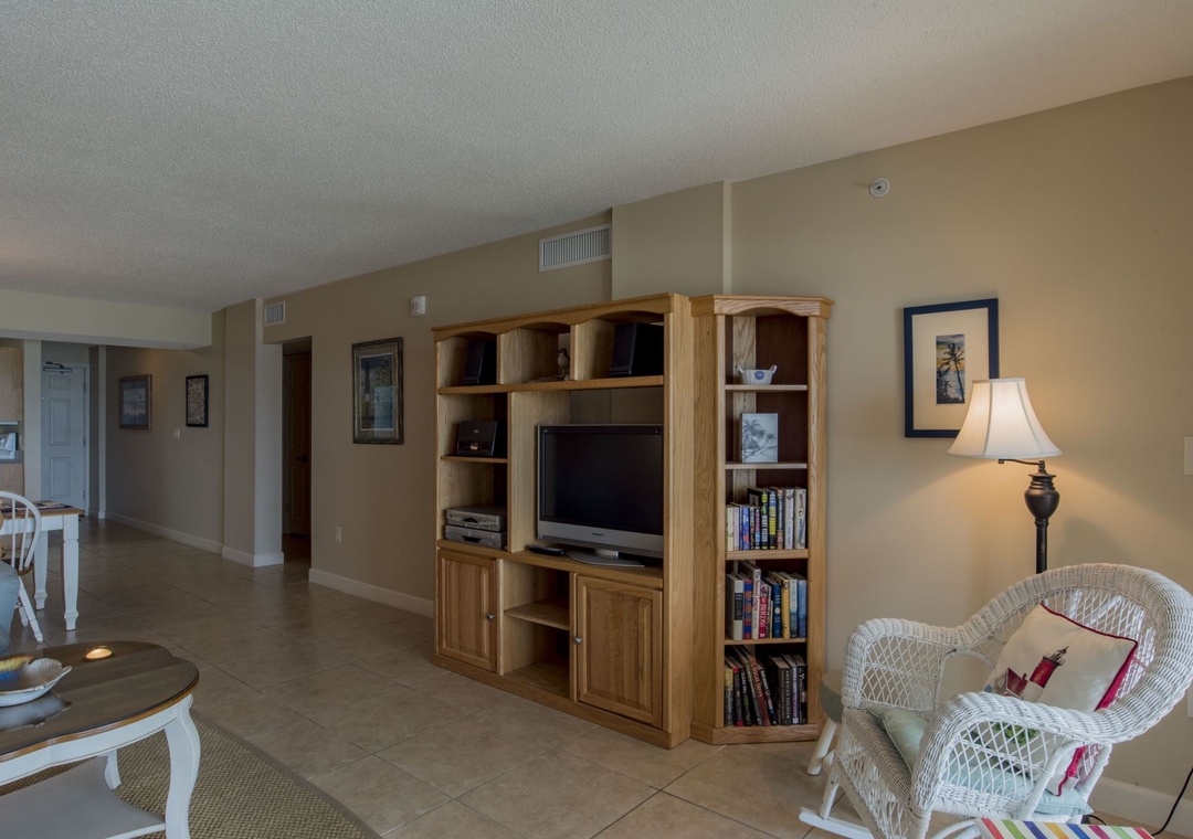 Sandy Key 235 Living Room TV