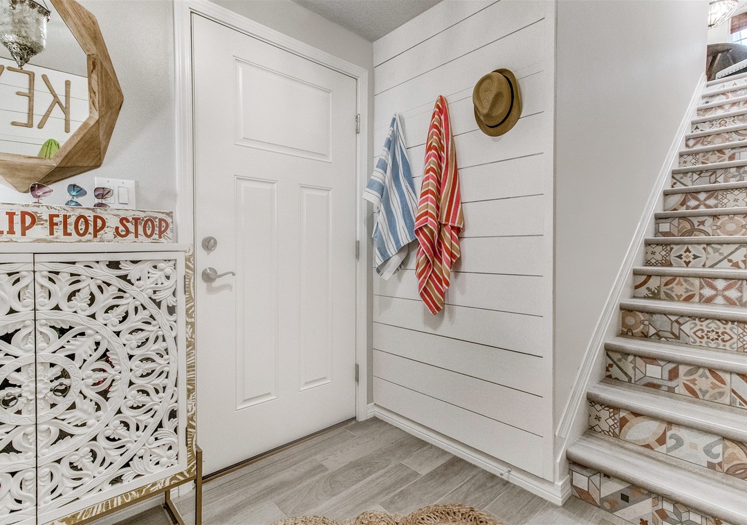 Lost Key Flip Flop Stop Entrance