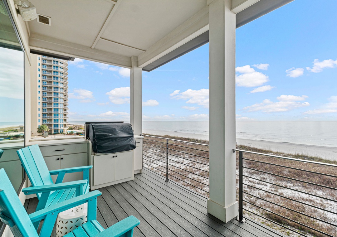 Third Floor Balcony with Gas Fire Grill