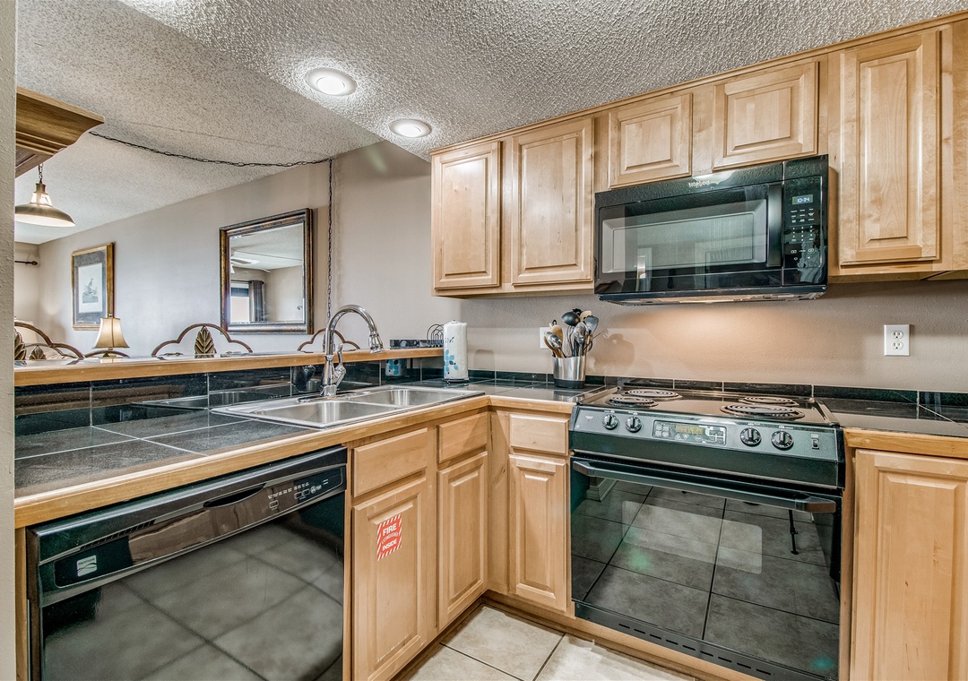 Ocean Breeze West 804 Kitchen