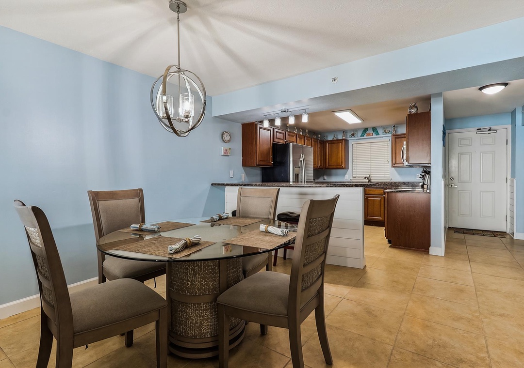 Sandy Key 621 Dining Room and Kitchen
