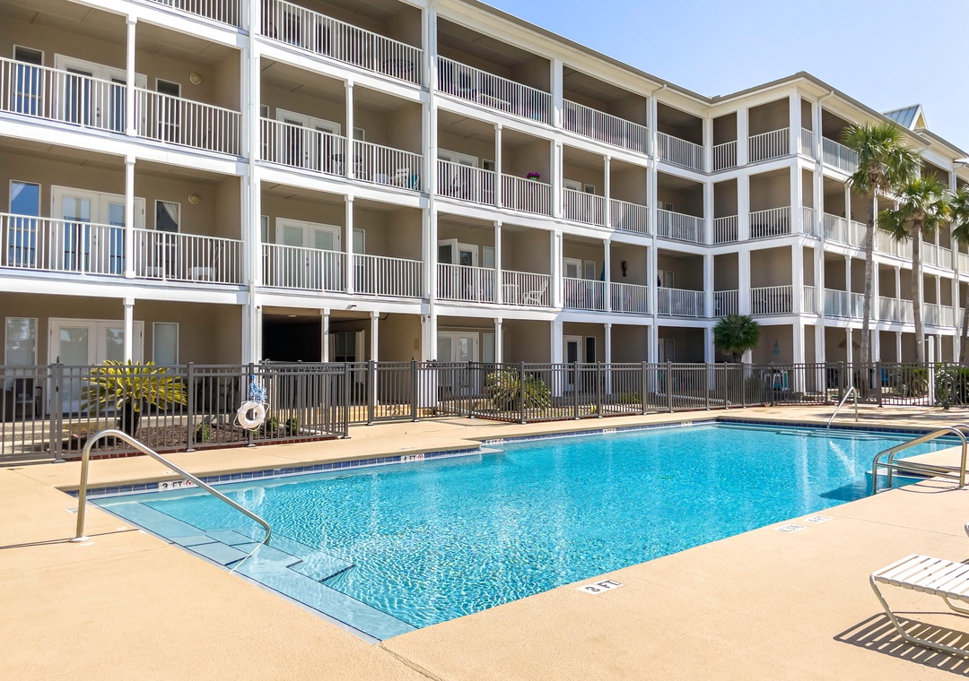 Grand Caribbean Pool