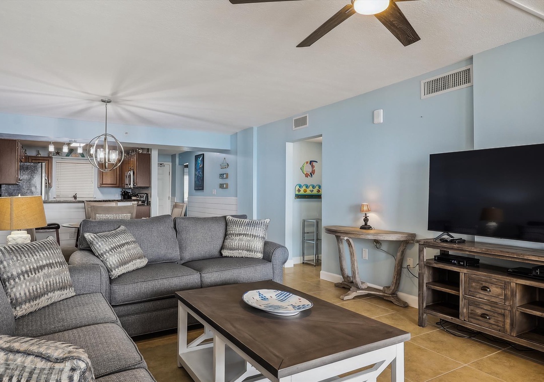 Sandy Key 621 Living Room