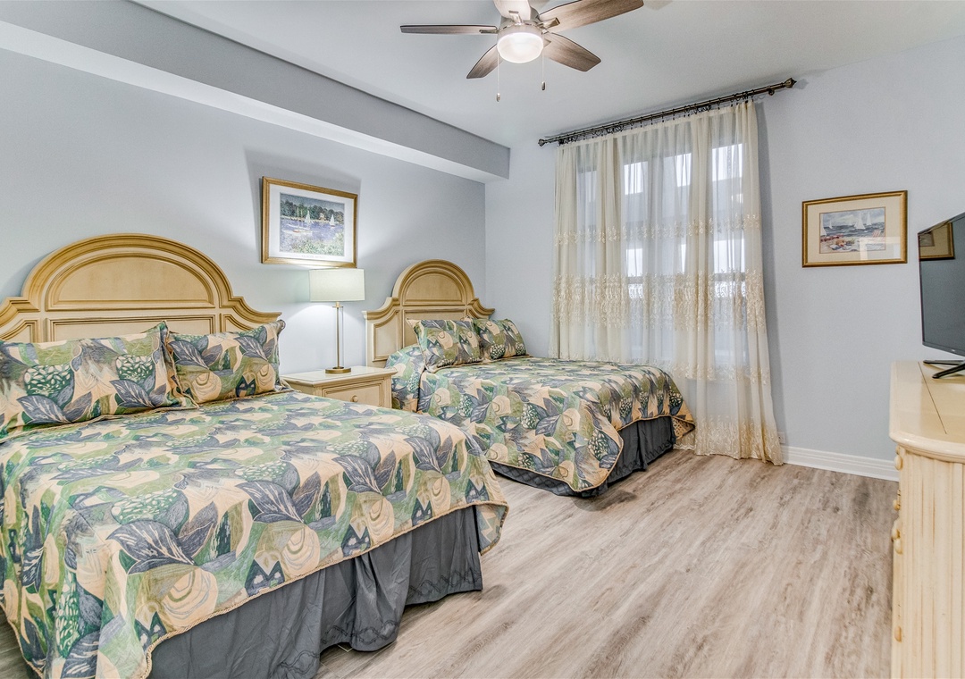 Beach Colony West 14B Guest Bedroom #1 Queen Beds