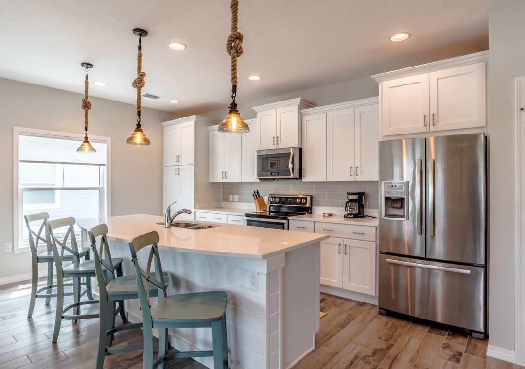 Lost Key Coastal Pointe Kitchen