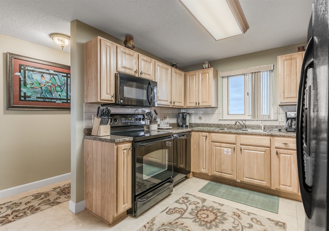 Sandy Key 826 Kitchen