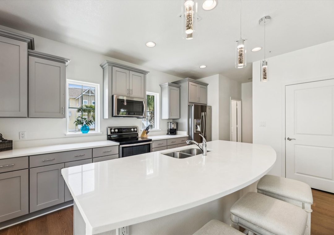 sealaviamain levelkitchen18a1673