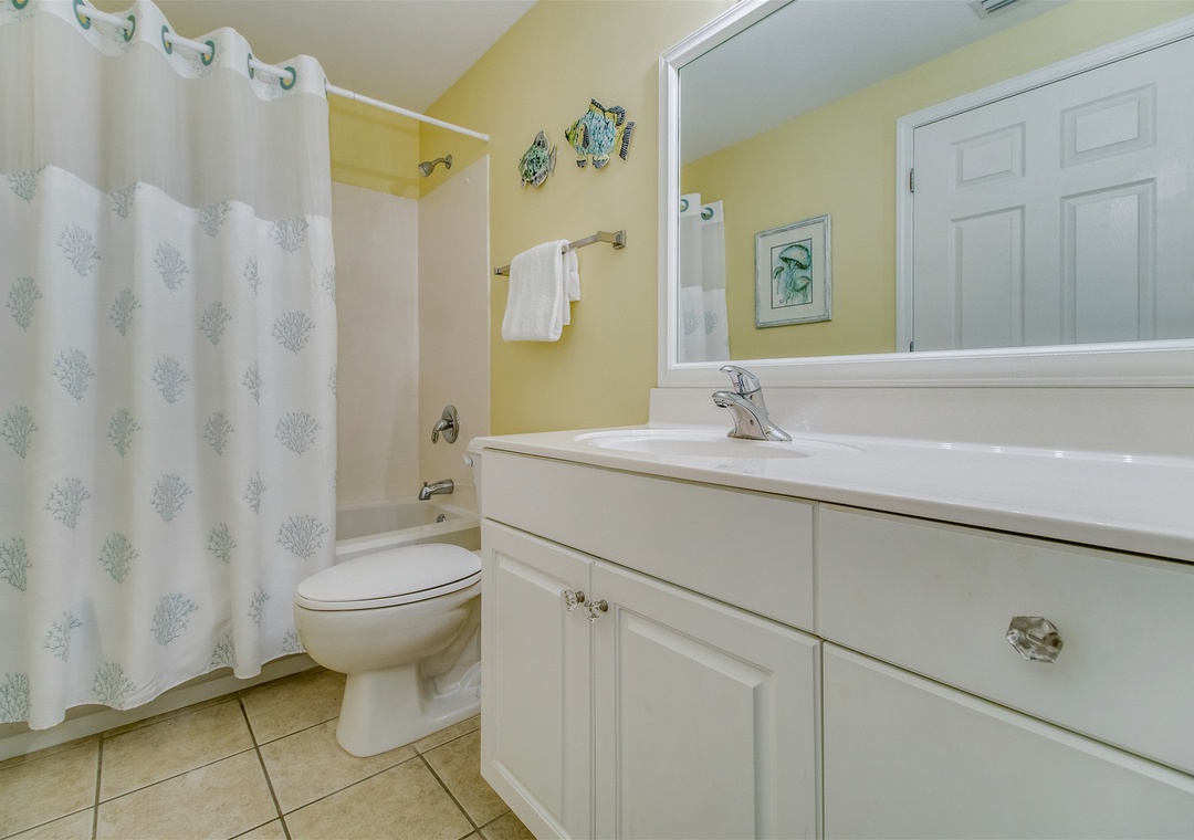 Windemere 906 Guest Bathroom #2