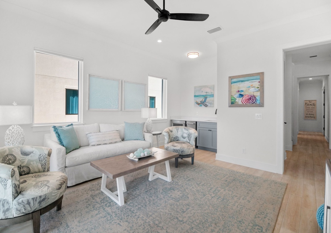 Vivianna #5 - Second Floor - Bonus Living Room