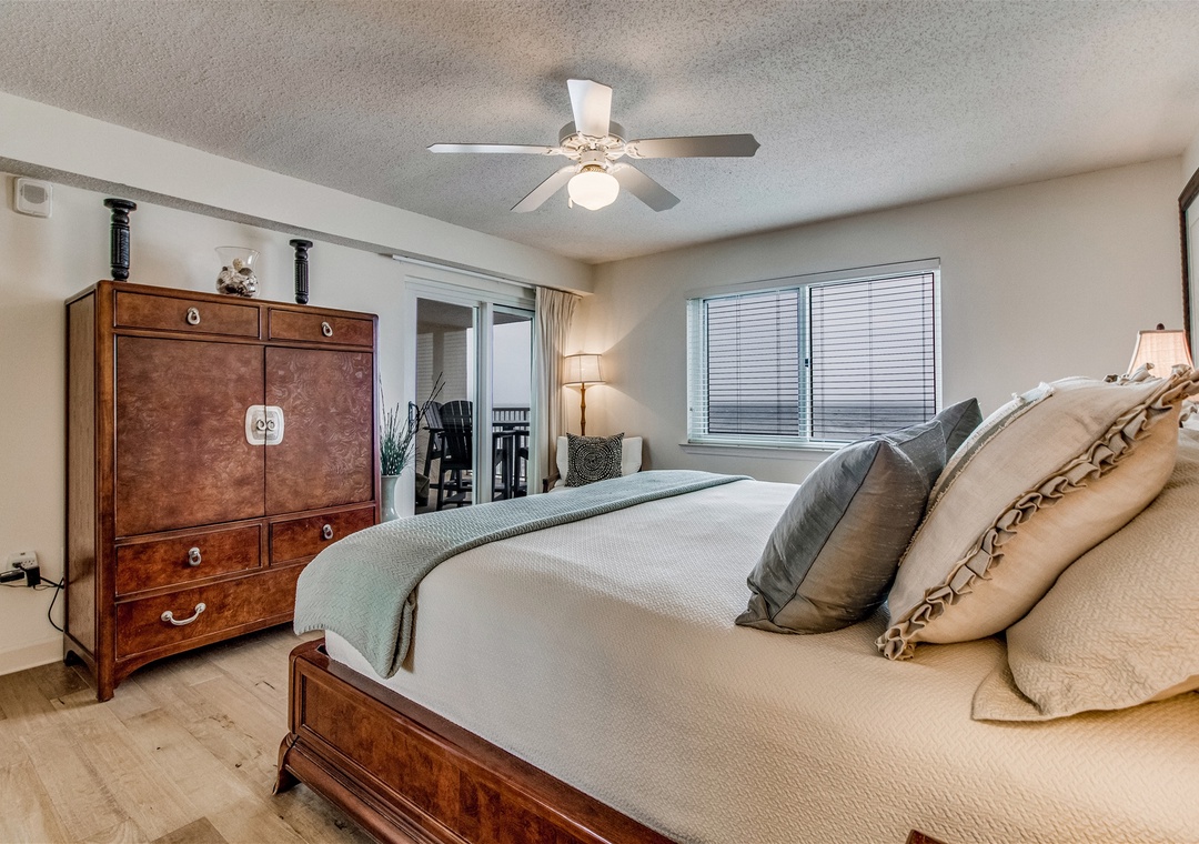 Sandy Key 536 Guest Bedroom #1 with Balcony