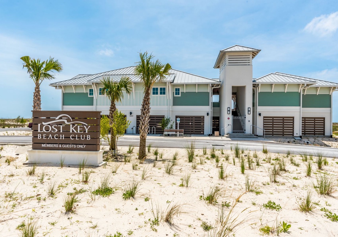 lostkeycommon01beachclubfront