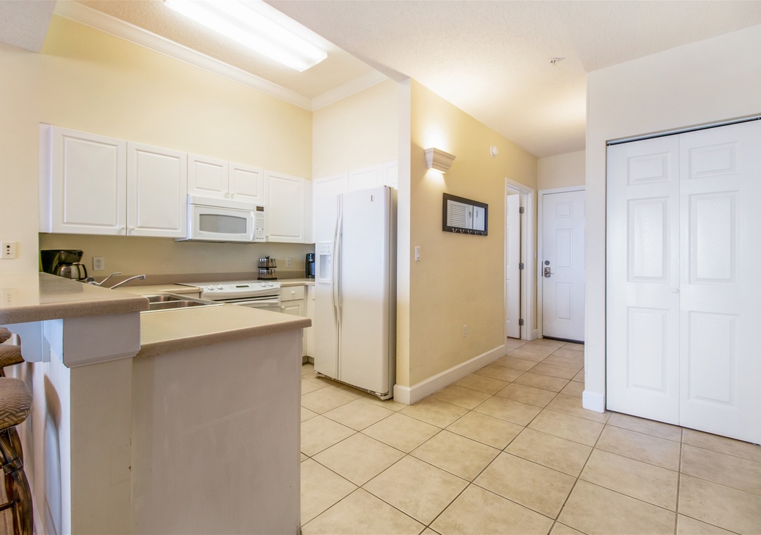 Windemere 1502 Kitchen and Front Entrance Hallway
