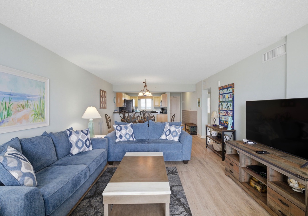 Sandy Key 817- Living Room