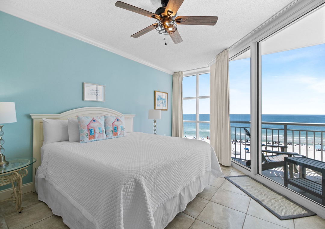 Palacio 404 Master Bedroom King Bed