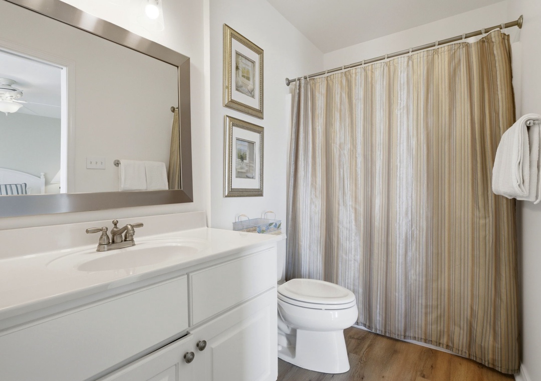 Molokai Village A3- Bathroom 1