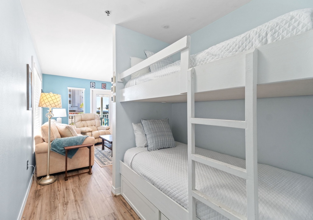 Grand Caribbean 201W 6