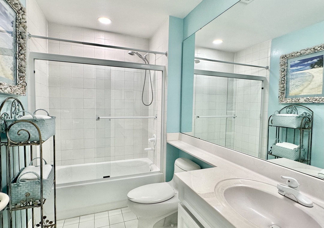 Beach Colony Tower 2D Bathroom 3