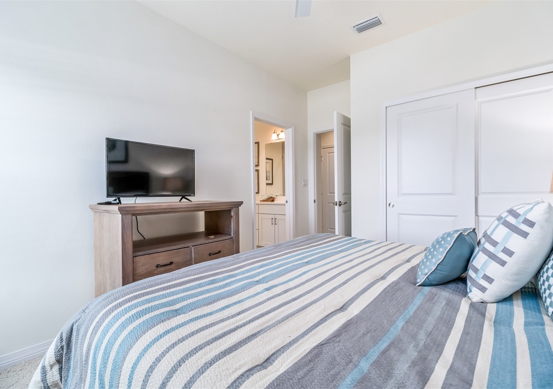 Lost Key Hidden Gem Guest Bedroom #3