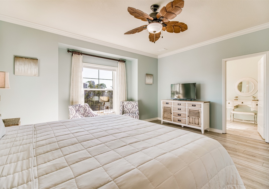 Lost Key Shorely Blessed Guest Bedroom #1 with Attached Bathroom