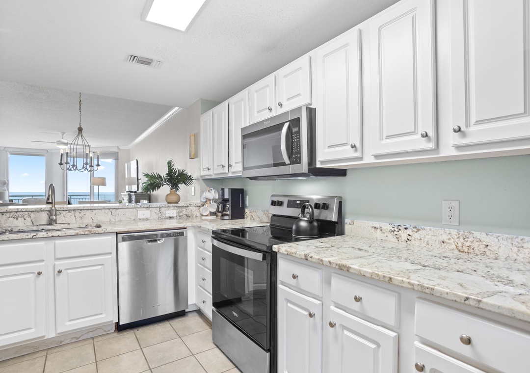 Palacio 1002- KItchen View