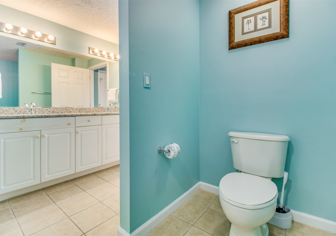 Windemere 901 Guest Bathroom #1