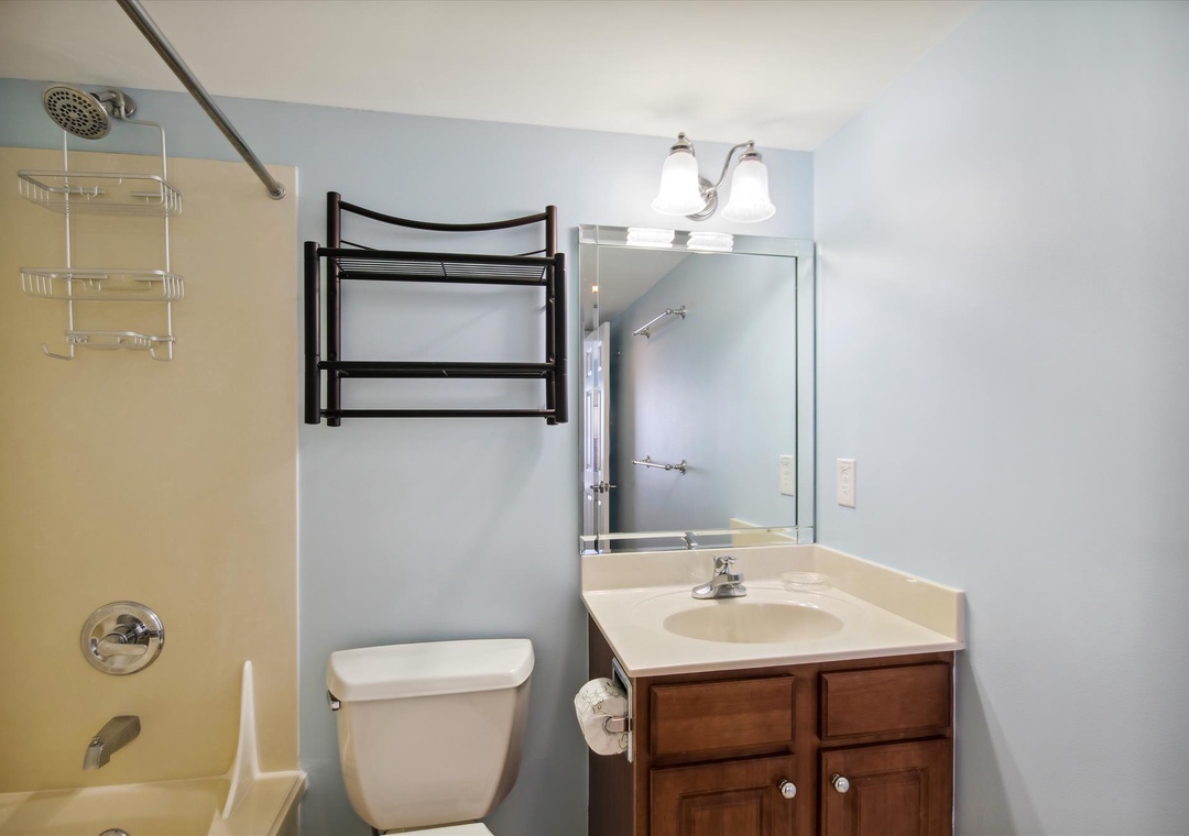 floor plan-bath-_mg_0211