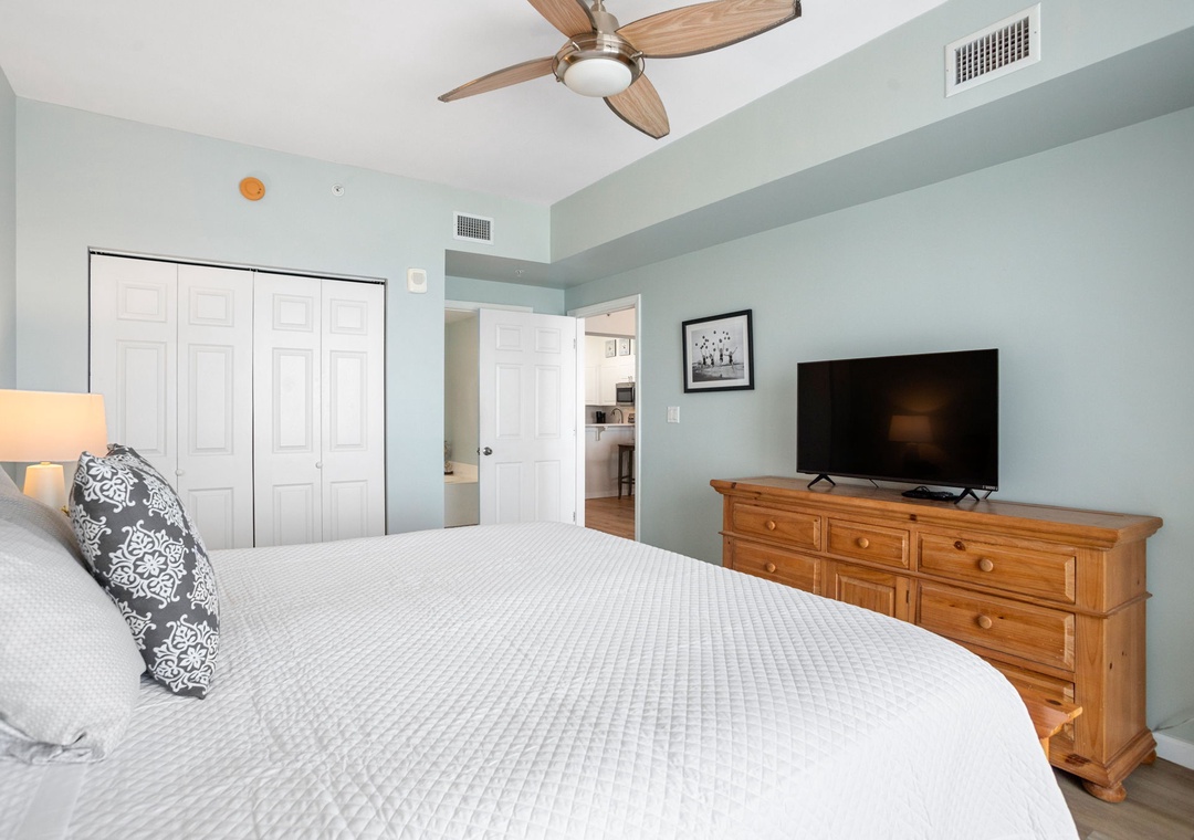 Windemere 803 - Bedroom 1 with TV