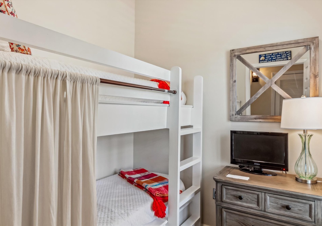 Windemere 407 Guest Bunk Bends