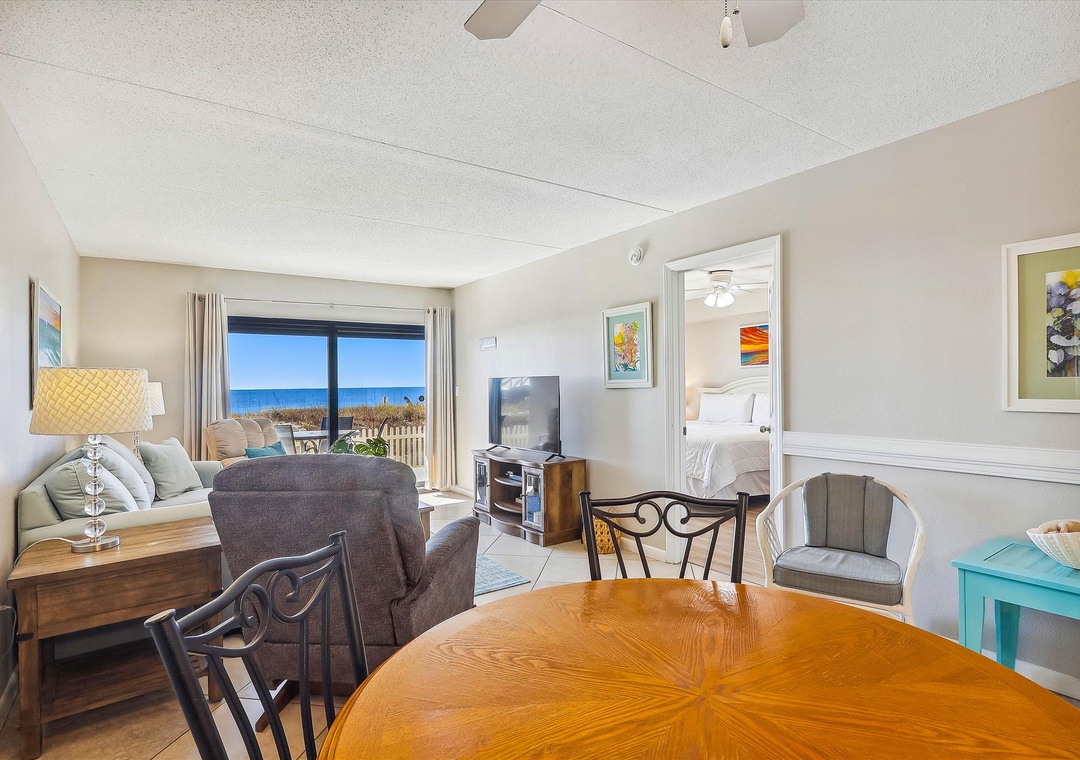 Ocean Breeze West 103 Seating