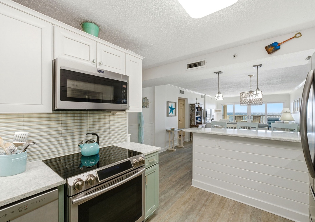 Sandy Key 821- View of the Balcony to the Bar Height Counter & the Balcony