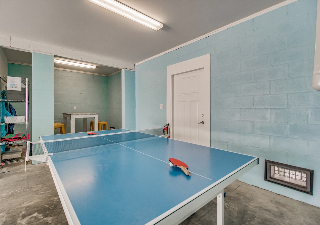 Lost Key Beach Walk Retreat Ping Pong Table