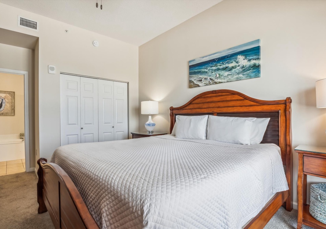 Windemere 407 Guest Bedroom #1 King Bed