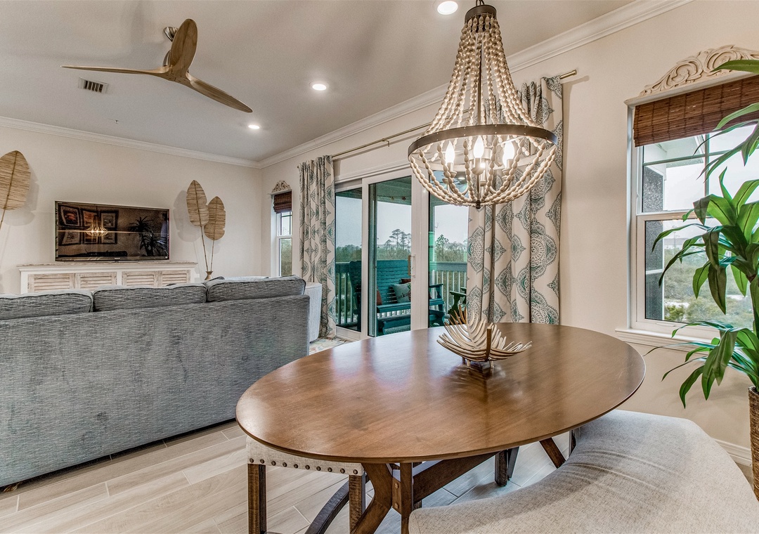 Lost Key Flip Flop Stopt Sitting Area and Living Room