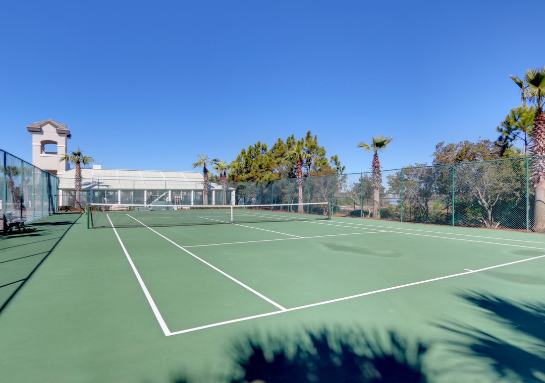 Florencia Condos Tennis Courts