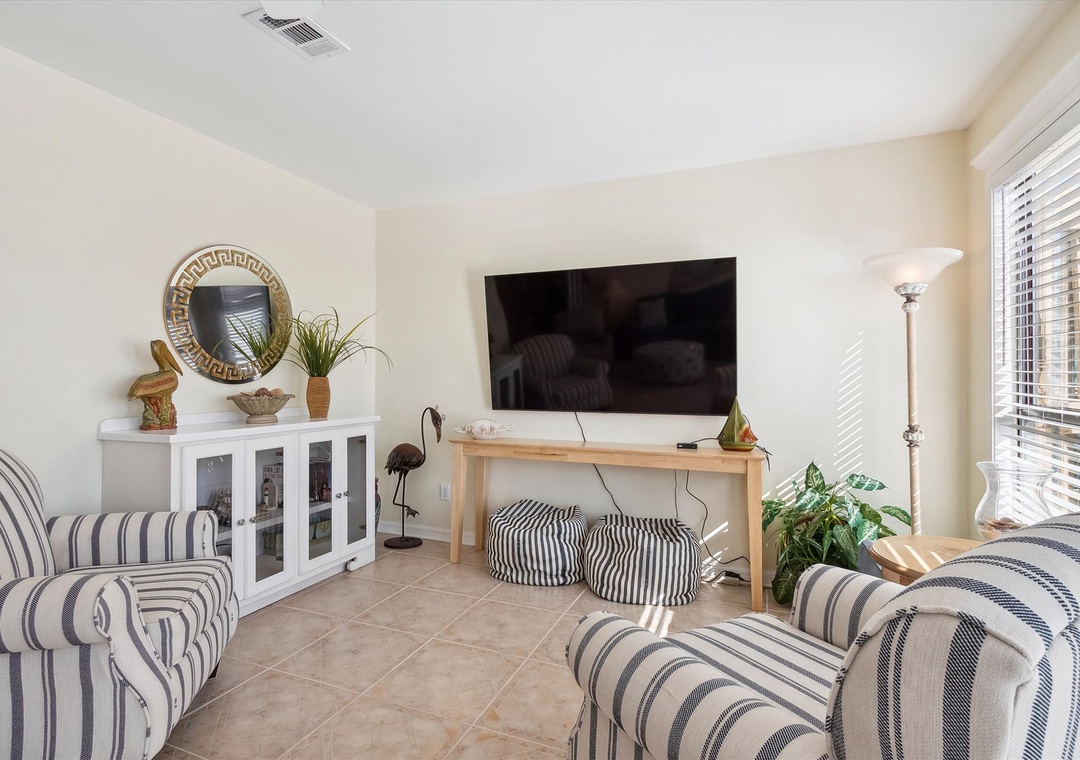 main level-living area-126171_095