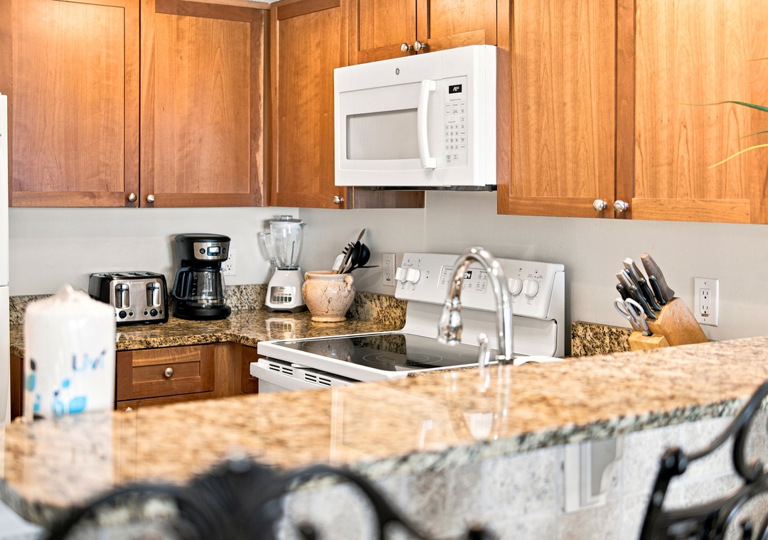 Ocean Breeze W 105- Your fully equipped kitchen makes it easy to brew morning coffee or prepare a meal with everything you need right at your fingertips.