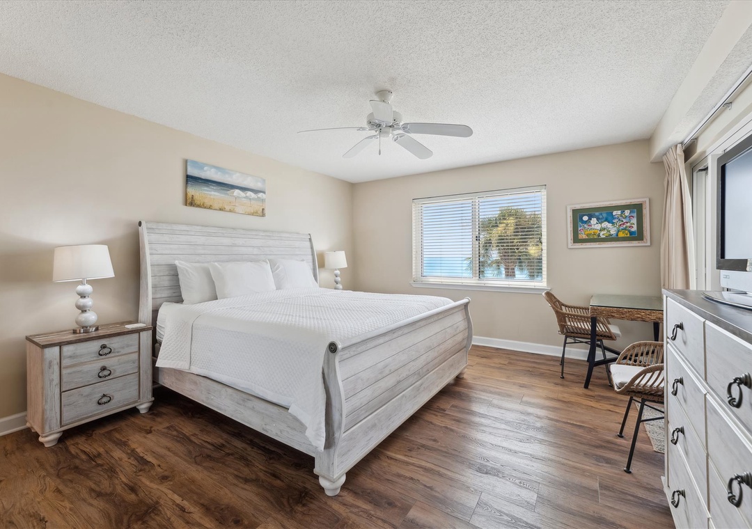 floor plan-primary bedroom-124037076